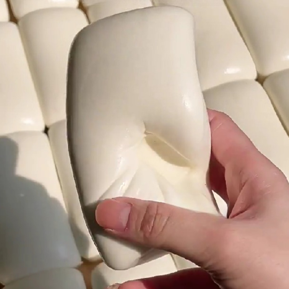 Taba Squishy Yogurt Cake Bread - Baby Food Yogurt recension och pris